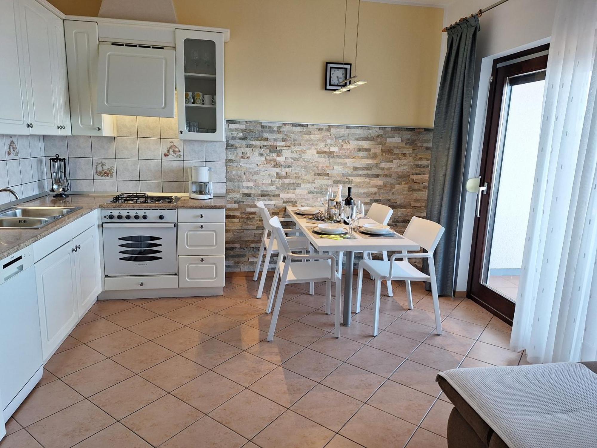Villa Suzy-Apartments Suzana ลอฟราน ภายนอก รูปภาพ